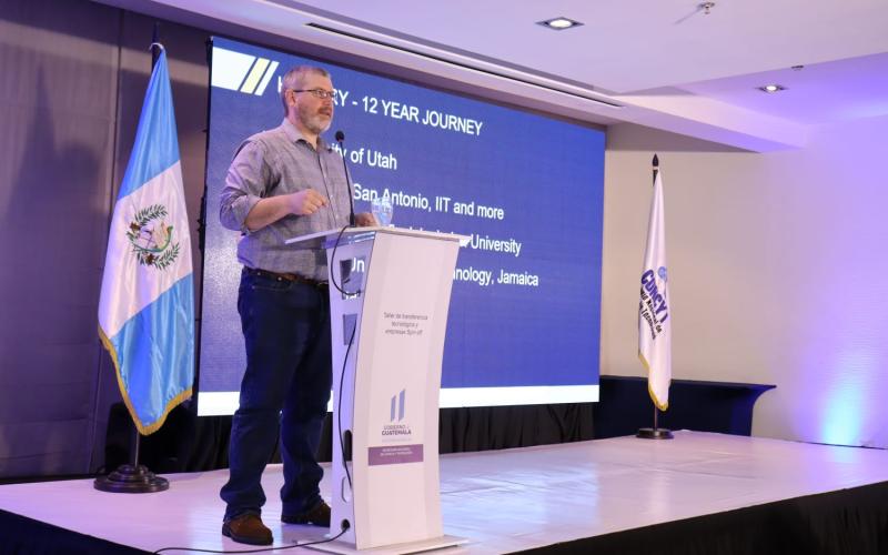 Expertos internacionales en transferencia de tecnología y propiedad intelectual comparten experiencias en evento organizado por Senacyt