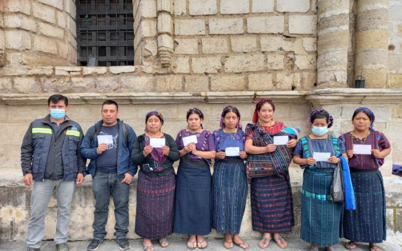 Personas usuarias de Beca Media en San Antonio Palopó, Sololá