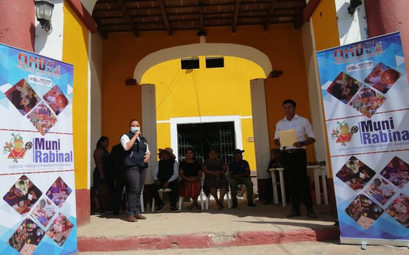 Emprendedores participan en evento de apoyo a la comercialización en Baja Verapaz