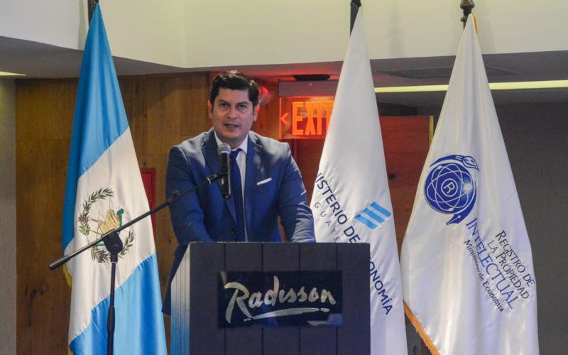 Ministro de Economía dirige palabras como parte de la modernización del Registro de Propiedad Intelectual