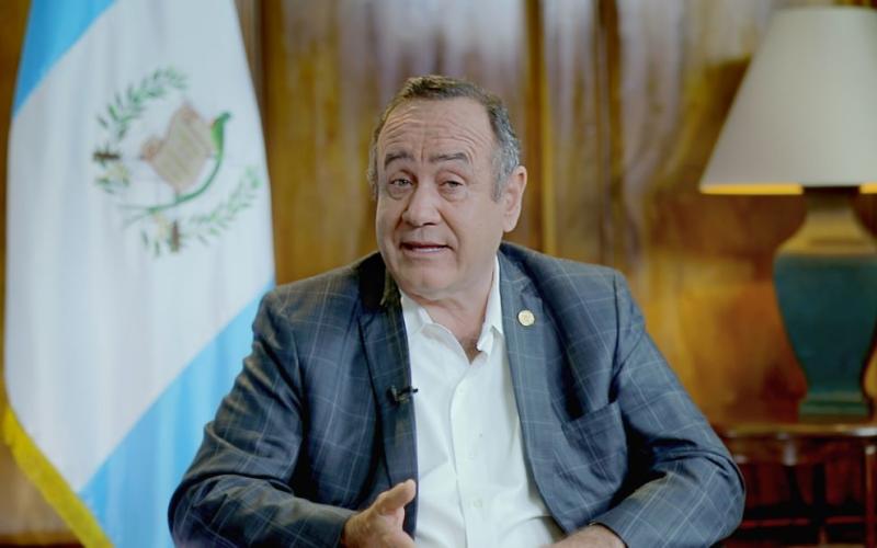 En Consulta con el Dr. Giammattei