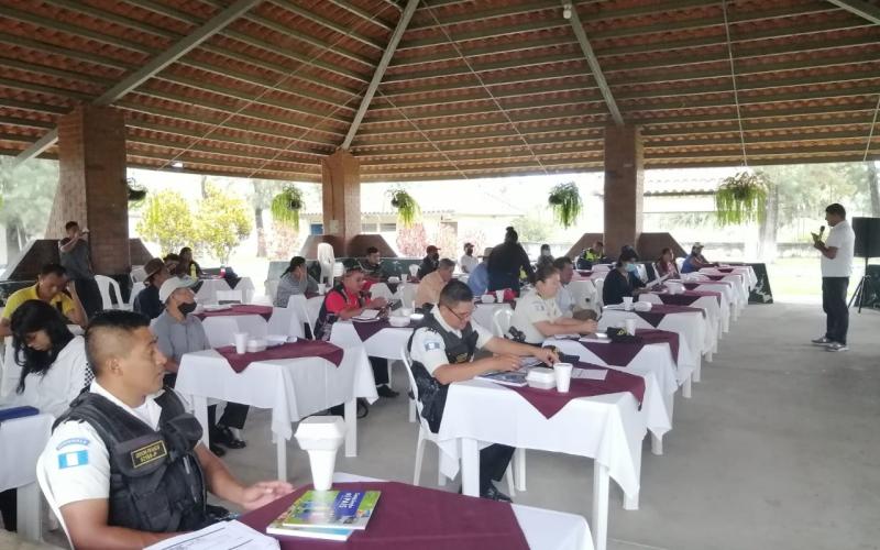 Instituciones diversas reciben capacitación para el fomento del turismo en Baja Verapaz