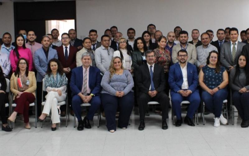 Integrantes de Mesa de Innovadores Públicos 