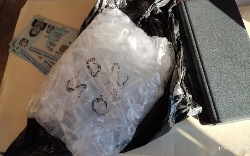 PNC localiza drogas y armas de fuego en allanamientos