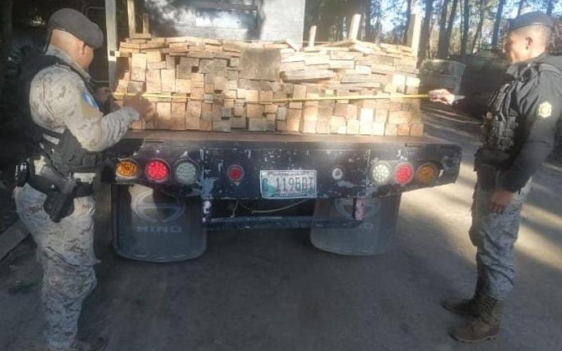 Capturan a persona por transporte ilegal de producto forestal en Chimaltenango