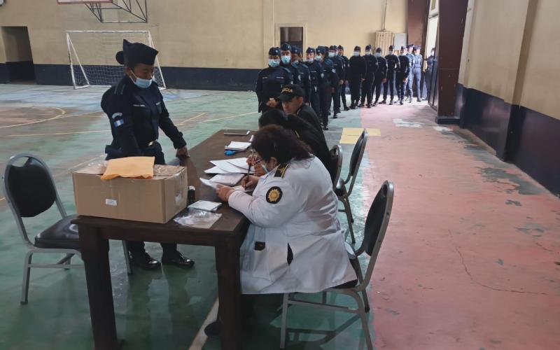 Alumnos de PNC reciben diagnósticos médicos