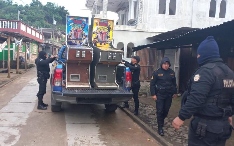 PNC decomisa más Q350 mil en máquinas traganíqueles