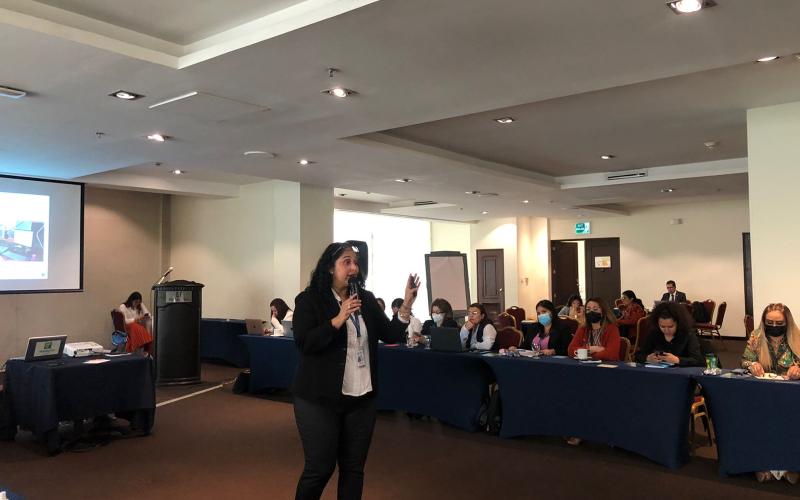 Mesa de Análisis sobre Medios de Comunicación "No más violencia contra las mujeres y las niñas"