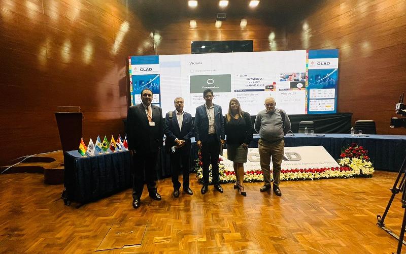 Directora de Onsec participa en Congreso del CLAD en Bolivia