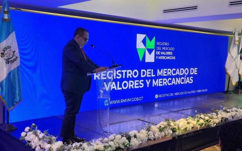 El viceministro de Asuntos Registrales, Juan Carlos Pellecer, presidió el evento.