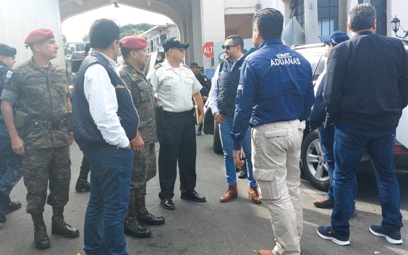 Subjefe de Estado Mayor de la Defensa Nacional supervisa acciones de seguridad en frontera con El Salvador.