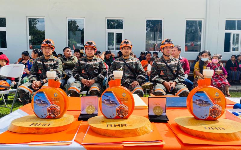 Ejército de Guatemala desplegó dos compañías de asistencia humanitaria y rescate a los departamentos de Huehuetenango y Baja Verapaz.
