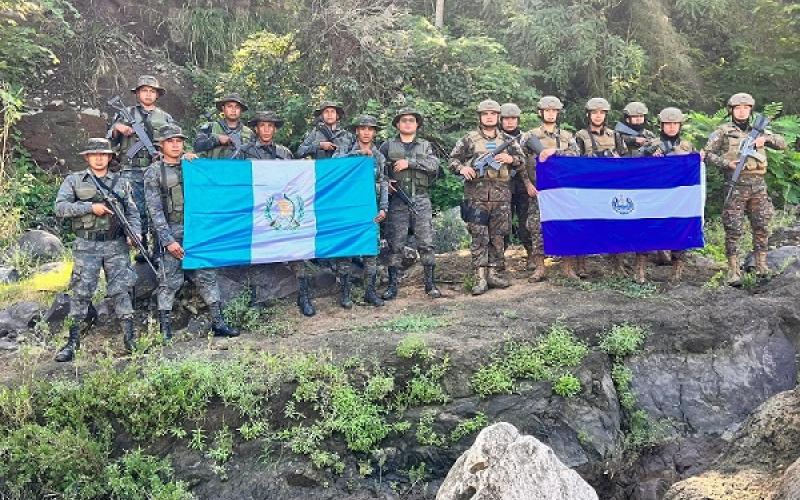 Ejército de Guatemala realizó patrullaje de contacto con las Fuerzas Armadas de El Salvador.