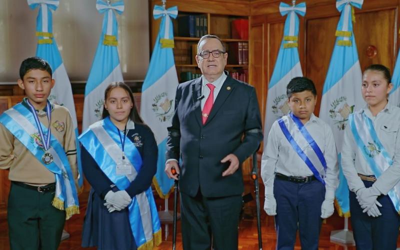 En Consulta con el Dr. Giammattei