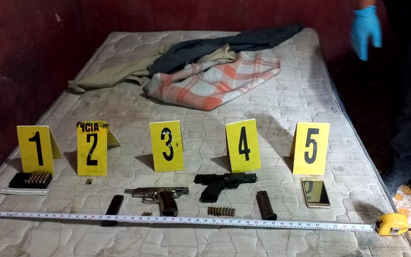 Allanamientos en Villa Nueva deja armas y municiones incautadas