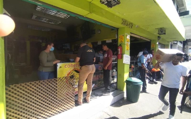 DIDAE realiza inspección en ventas de juegos pirotécnicos