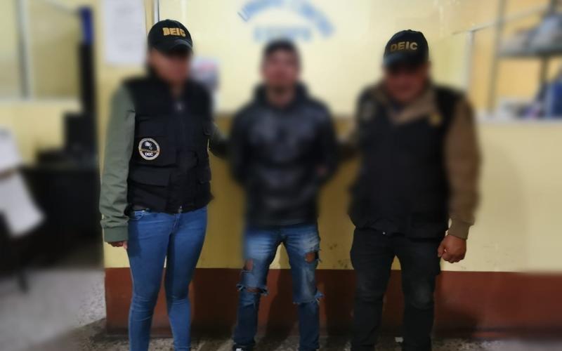 Implicado en falsificación de placas es detenido por DEIC