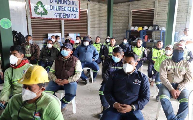 MARN imparte educación ambiental a personal de la Municipalidad de Guatemala