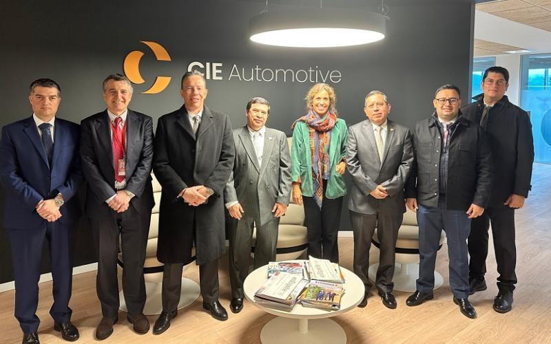 Ministro de Finanzas Públicas en Bilbao, España 