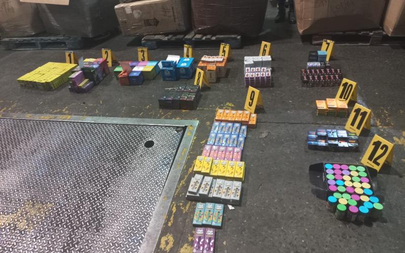 PNC decomisa marihuana trasladada como encomienda en contenedor