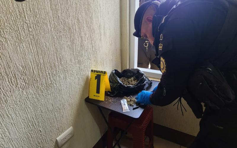 Localizan marihuana, cocaína y municiones en vivienda de Chimaltenango