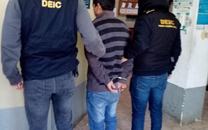 Hombre implicado en asesinato de una mujer en Chimaltenango es notificado