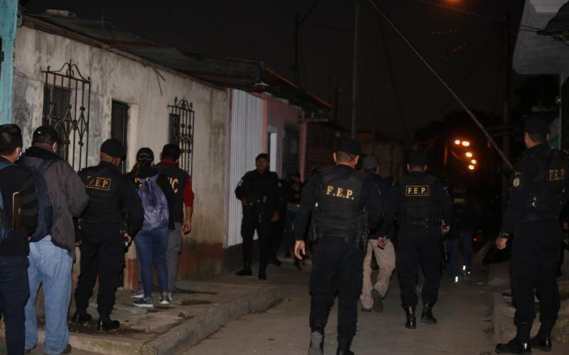 Fuerzas de seguridad ejecutan 41 allanamientos por distintos casos de investigación