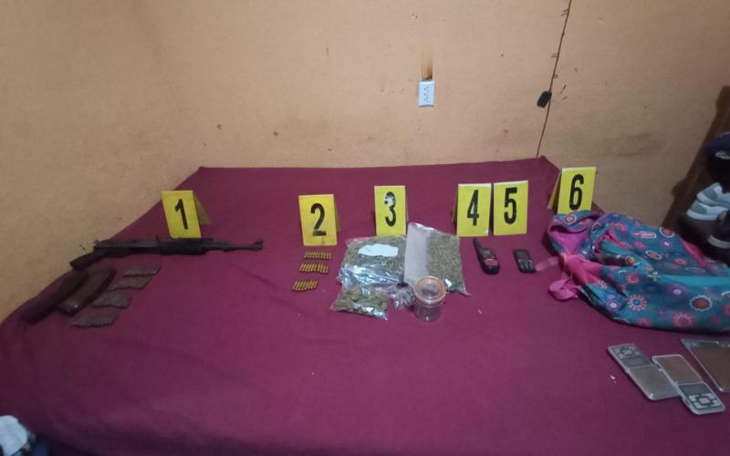 Decomisan fusil y remiten a un Juzgado a menor en Mixco