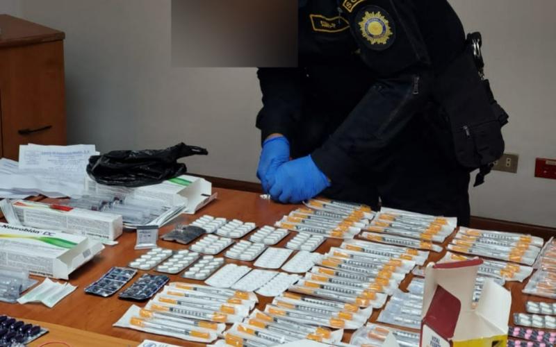 Incautan metanfetamina en encomienda de medicina