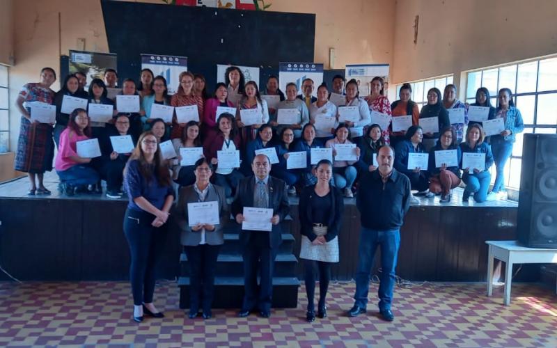 Empleados públicos de San Marcos son certificados en educación ambiental y cambio climático