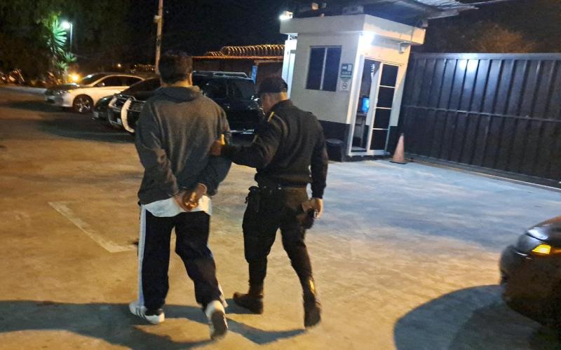 Capturados por portación ilegal de arma de fuego en operativos