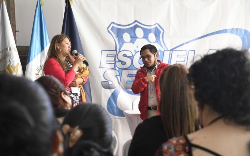 Capacitan a personal de UPCV sobre prevención de embarazos en adolescentes