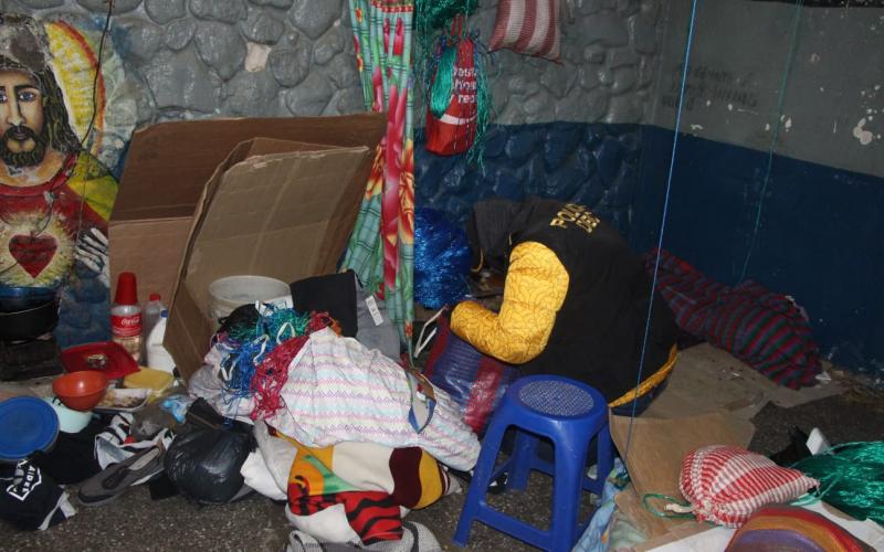 Localizan objetos punzocortantes y otros ilícitos durante requisas simultáneas en centros carcelarios