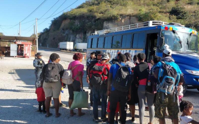 PNC remite a 32 extranjeros indocumentados al Instituto Guatemalteco de Migración