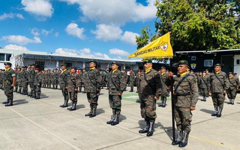43 nuevos Enfermeros Militares se entrenan en el Servicio de Sanidad Militar.