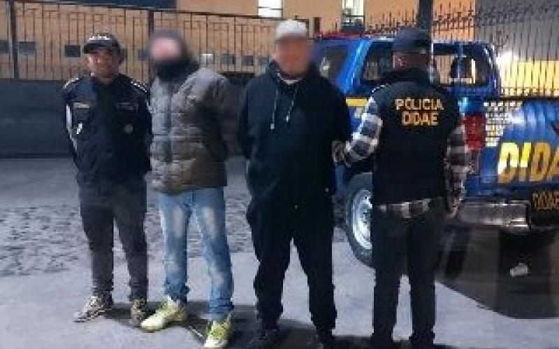 Personal de Explosivos detiene a dos hombres con arma ilegal