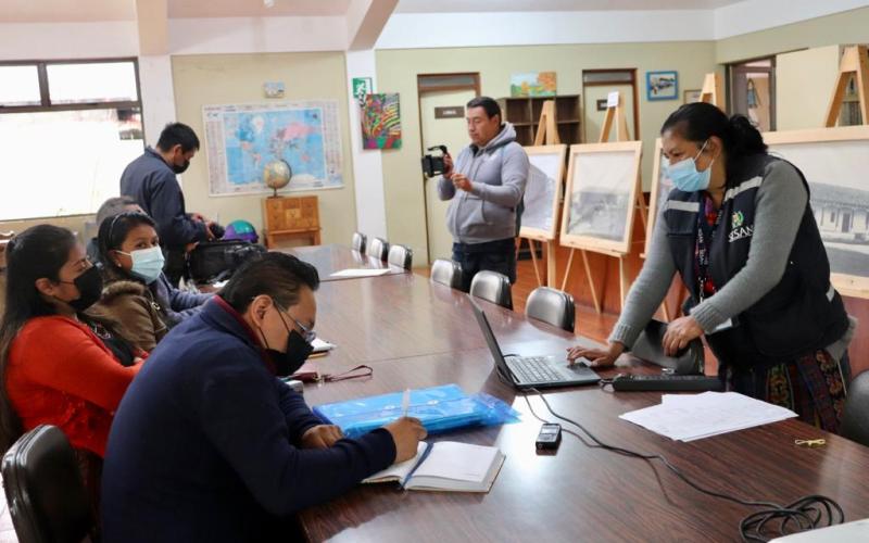 Taller a medios de comunicación locales 