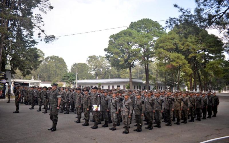 261 Guatemaltecos inician entrenamiento para completar el Curso Básico del Soldado.