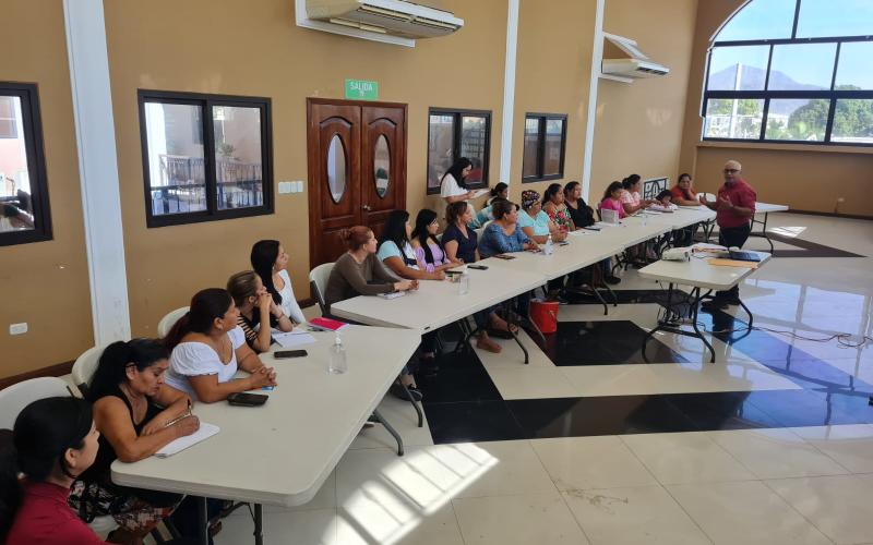 Empresarios de Chiquimula reciben capacitación en el manejo de finanzas por el Mineco