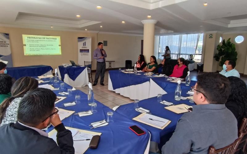 Emprendedores y Mipymes reciben formación sobre gestión de costos e inventarios