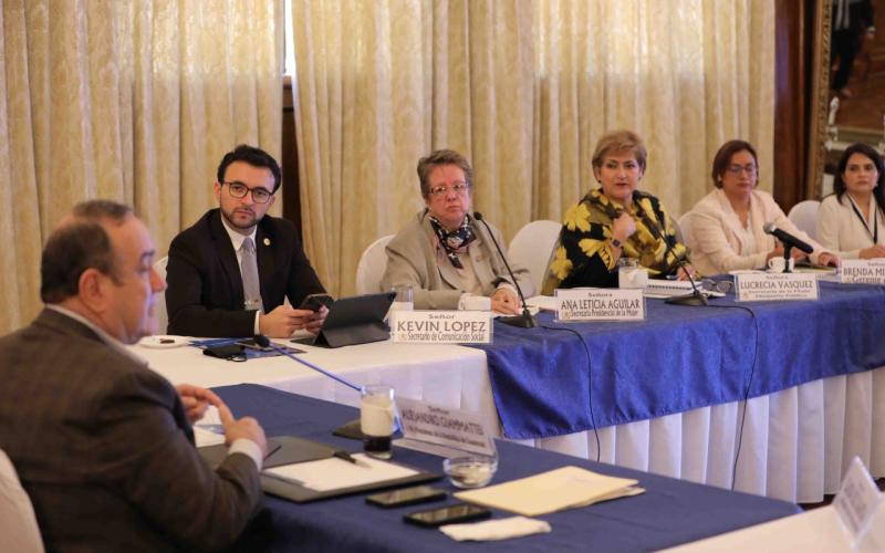 La Secretaria Presidencial de la Mujer Ana Leticia Aguilar Theissen