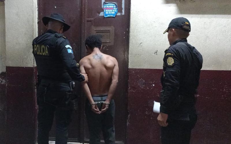 PNC intercepta a presuntos sicarios y evita ataque armado en Escuintla