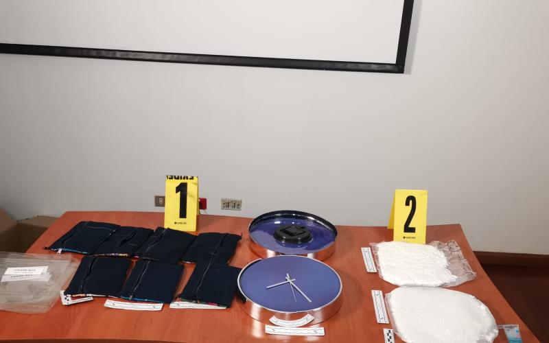 Incautan cocaína valorada en más Q107 mil en bodega de exportaciones