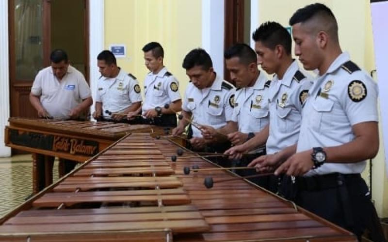 Mingob conmemora Día de la Marimba con la agrupación Kaibil Balam