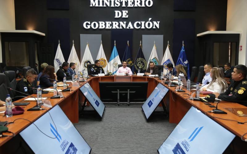 Autoridades fortalecen acciones interinstitucionales para erradicación de cultivos ilícitos