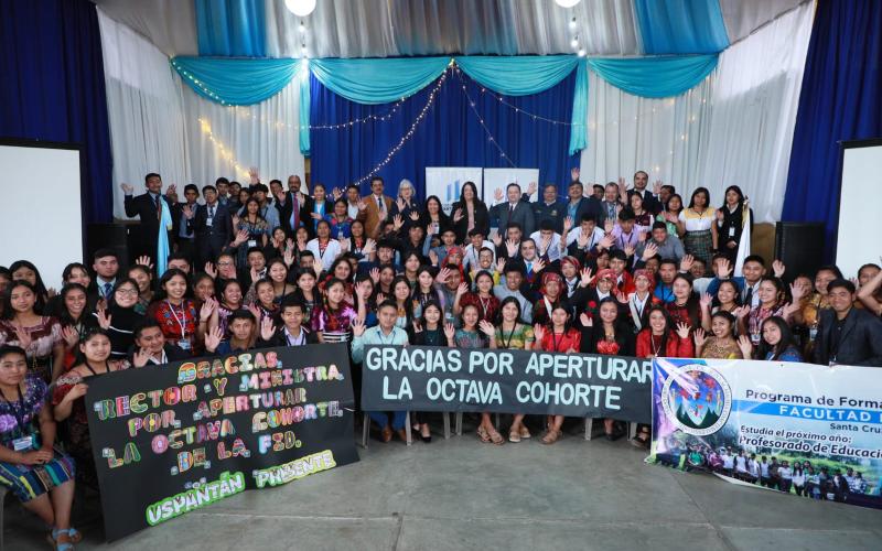 El Ministerio de Educación a la comunidad educativa informa que: