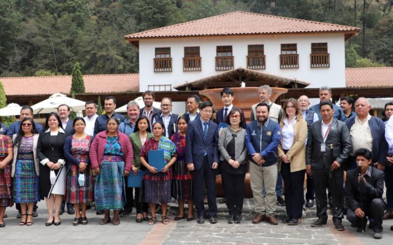 Pobladores del altiplano reciben donativos para resguardar el medioambiente y promover su desarrollo