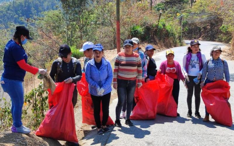 Huehuetecos y MARN trabajan juntos por el saneamiento ambiental
