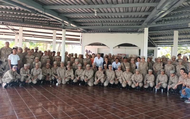 Reservistas militares se forman como educadores ambientales