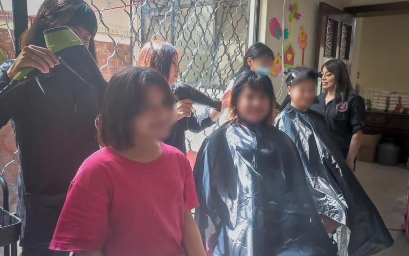 Las adolescentes tuvieron un momento de distracción